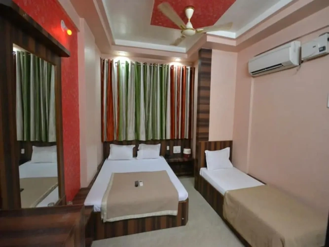 Economy Triple room