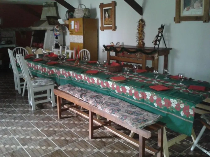 4 Bedrooms Cottage