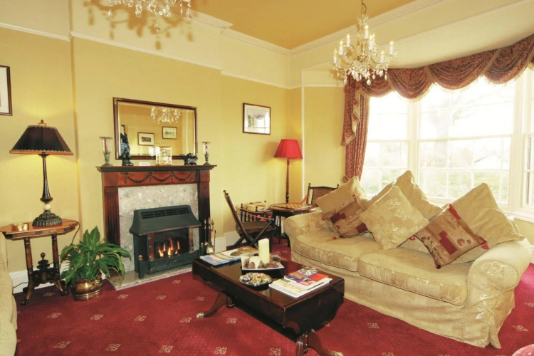 Oakbank House