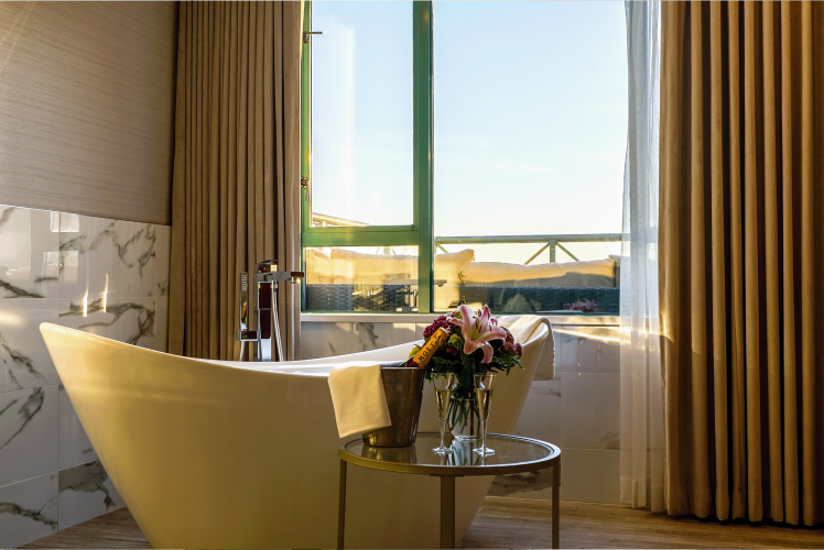 Executive Plaza Hotel Metro Vancouver