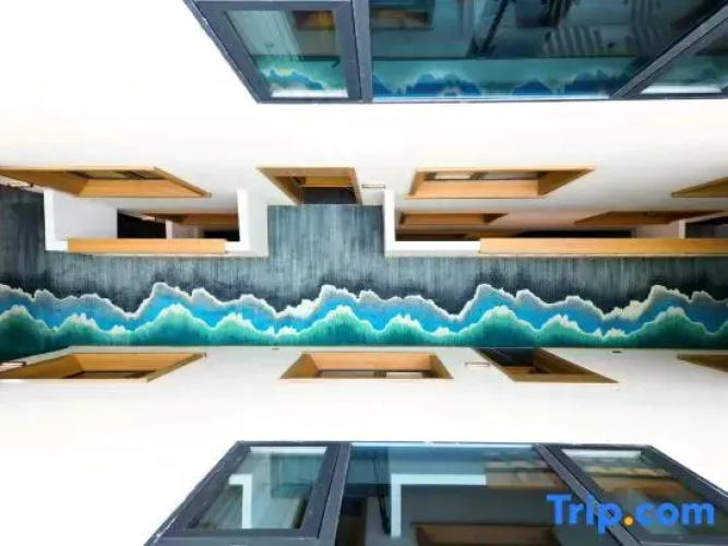 Jiuzhaigou Mountain Residence Hotel