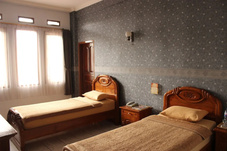 Lingga Hotel