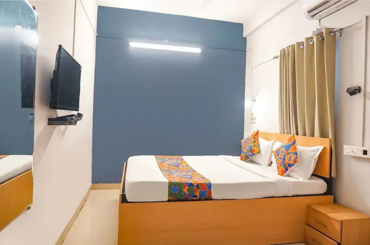FabHotel Silver Key