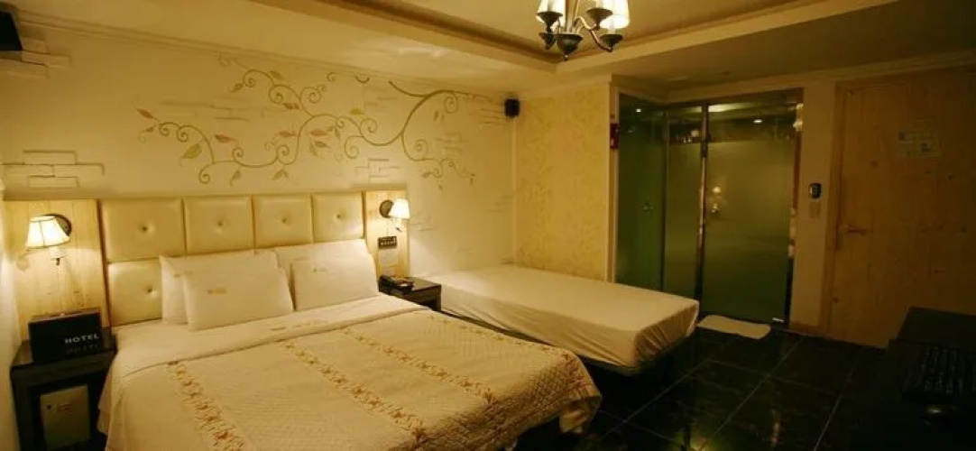Rainbow Hotel Hwagok
