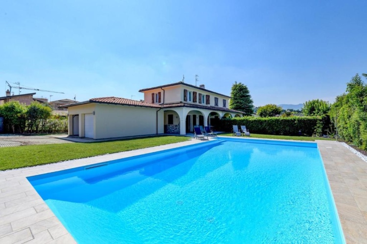 3 Bedrooms Chalet