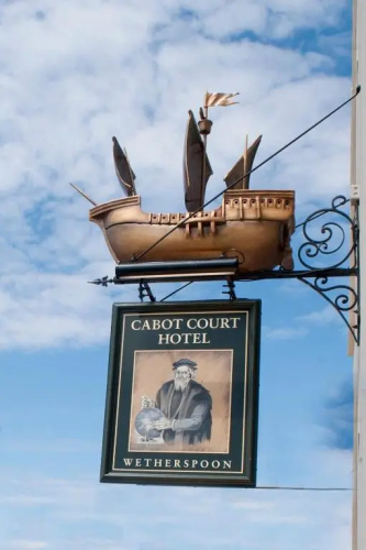 Cabot Court Hotel