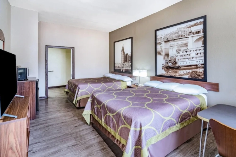 Quadruple Suite