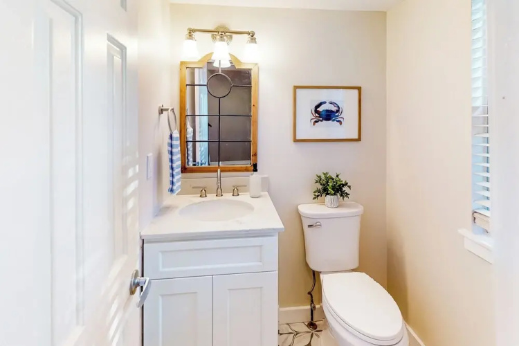 3BR Dog-friendly Retreat w/ Fireplace & Patio