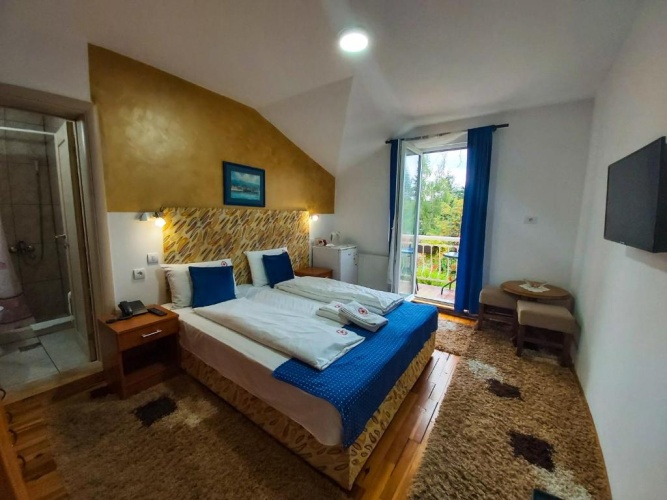 Standard Double room with view