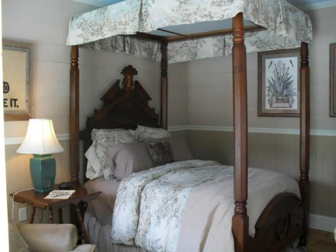 Boothe House Bed and Breakfast