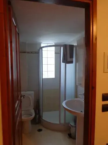 Alonaki Guesthouse