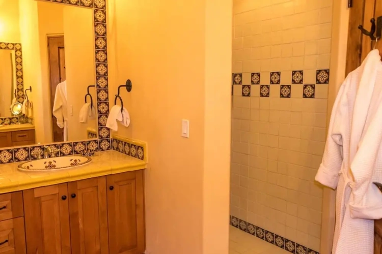 2 Bedrooms Cottage