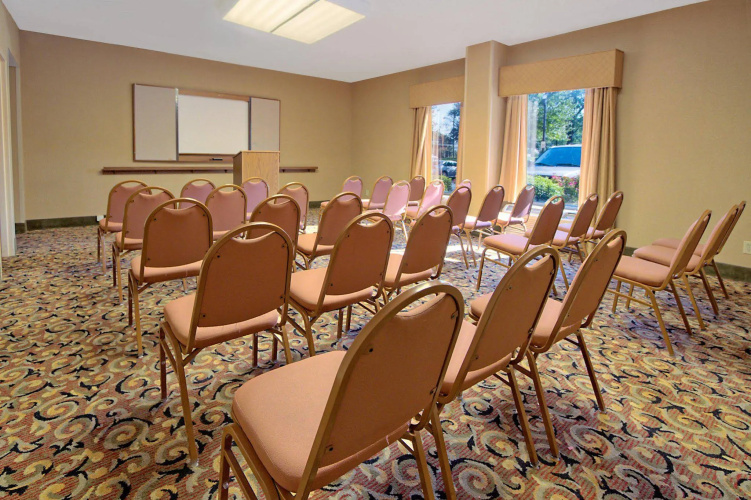 Hampton Inn Charlotte-University Place photo 16