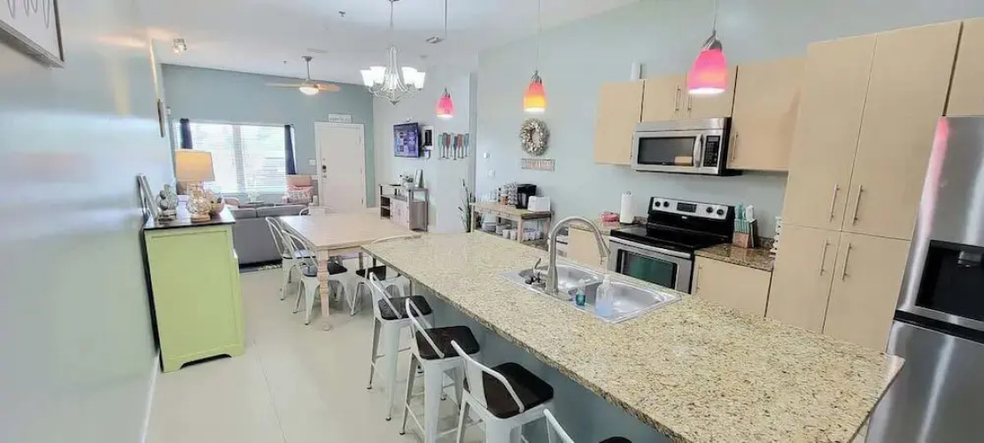 La Isla F102
