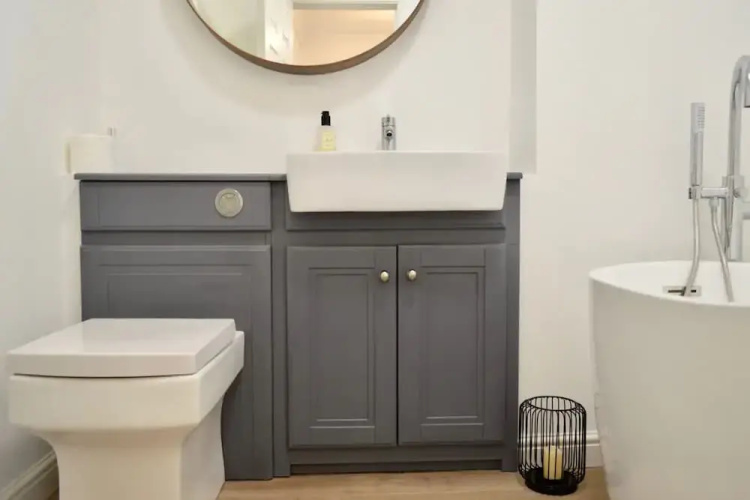 Modern and Central Flat in Roseburn Area