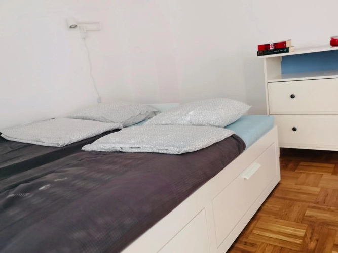 West vibes apartment
