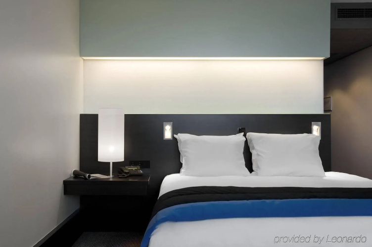 Holiday Inn Eindhoven Centre by IHG