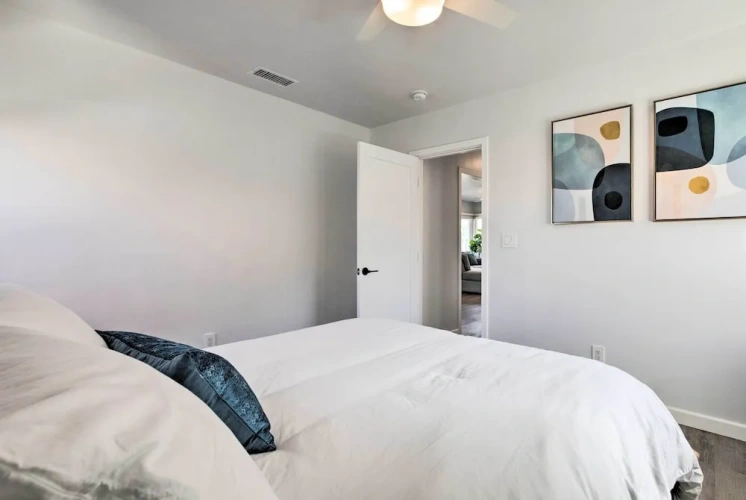 2 Bedrooms Apartment