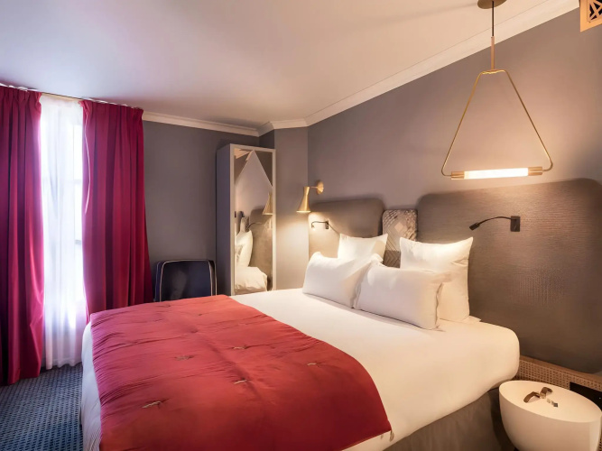 Handsome Hotel