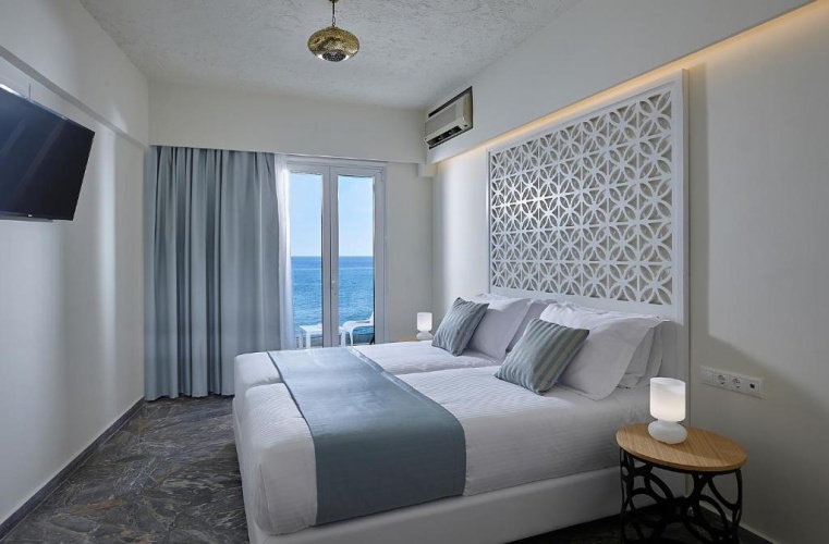 Superior Twin room with sea view