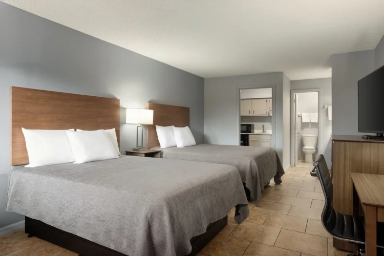 Double Suite