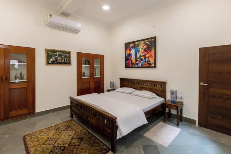 Royal room