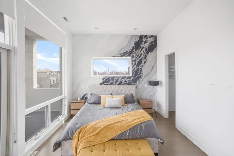 4-bedroom Penthouse w 2 Large Balconies Rooftop