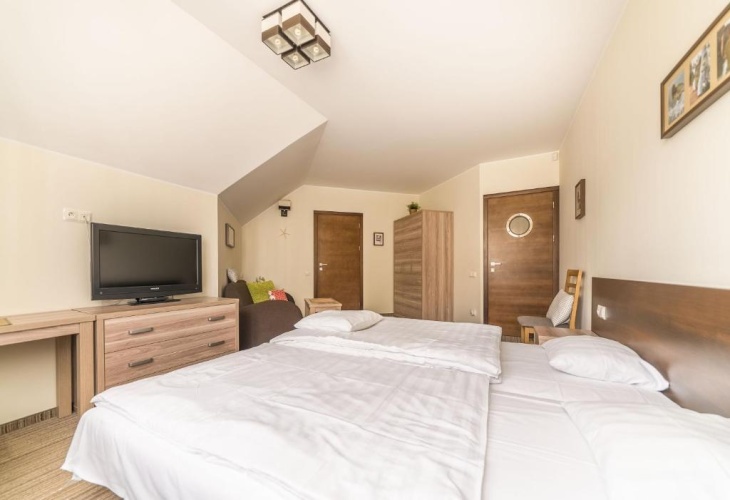 Standard Triple room