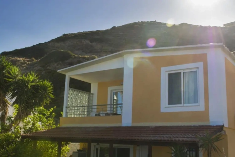 2 Bedrooms Cottage with balcony