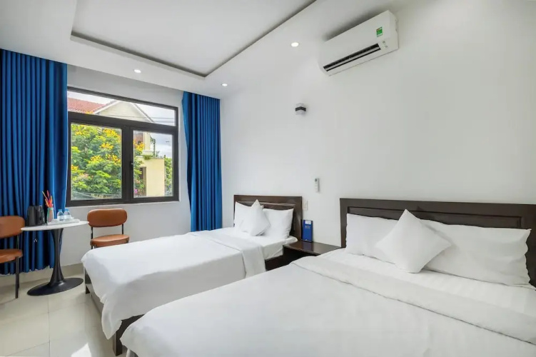 Saluton Hotel