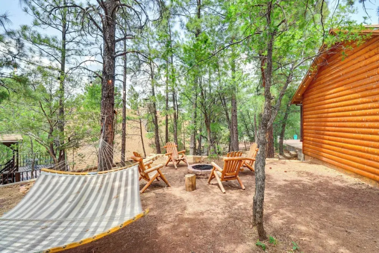 Large Yard w/ Fire Pit: Show Low Cabin