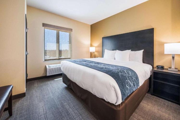 Suite with balcony