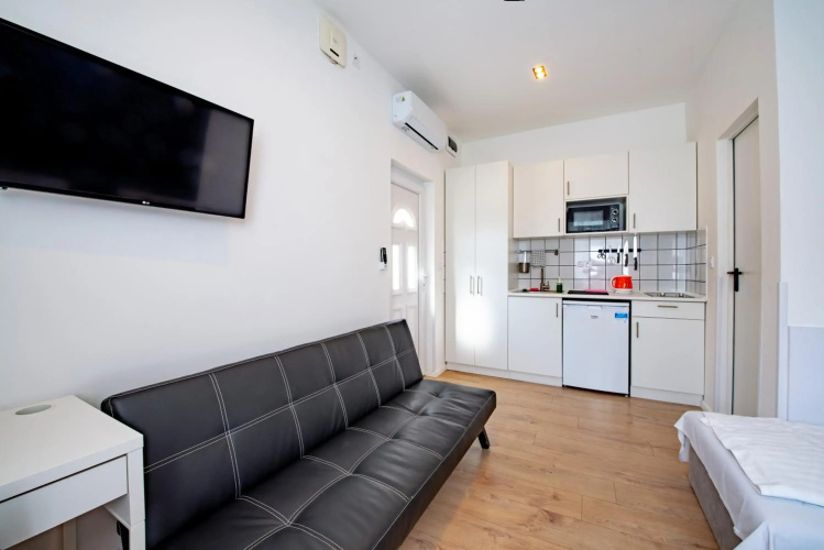 Chesscom Apartments