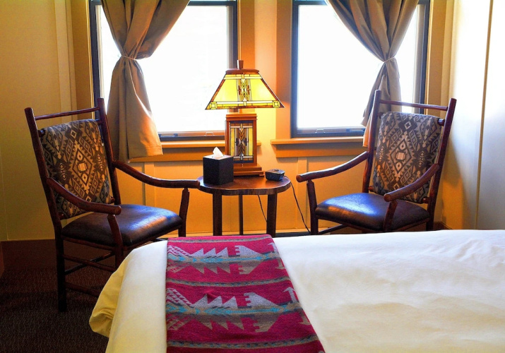 Paradise Inn