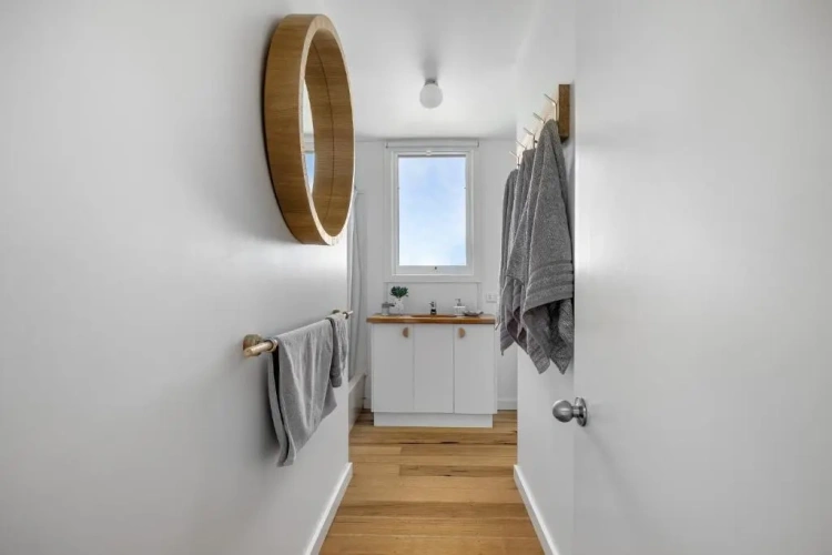 3 Bedrooms Cottage