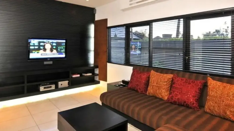 Modern Family Villa