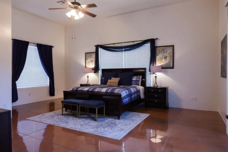 4BR Desert Escape