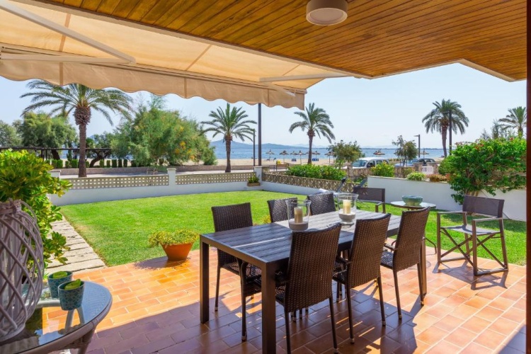 3 Bedrooms Apartment