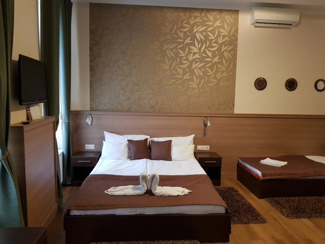 Central Hotel 21