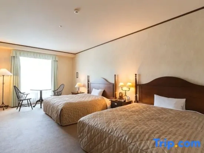 Standard Twin room with garden view