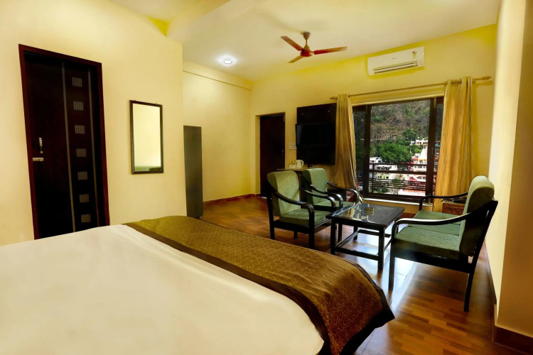 Kunwar Residency