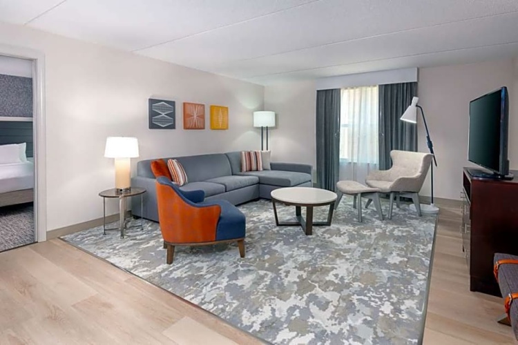 Sextuple Suite