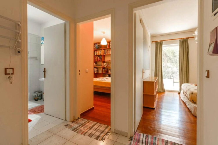 Bright And Spacious Flat, 5 Min From The Beach