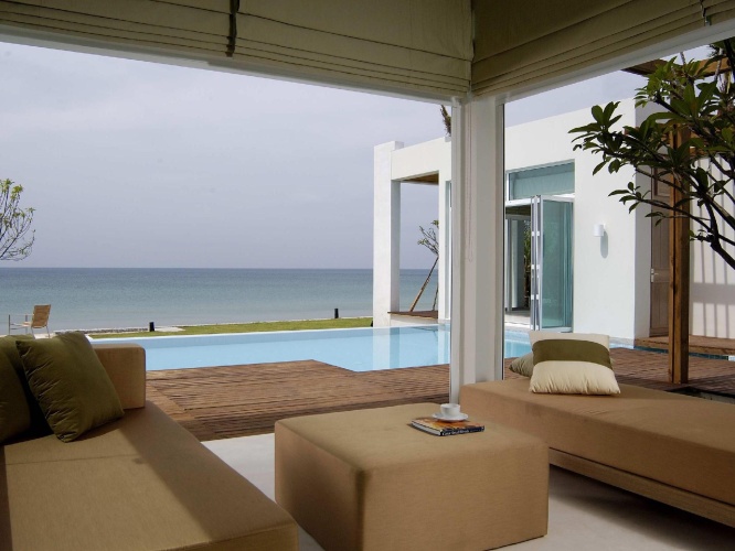 3 Bedrooms Pool Villa beachfront