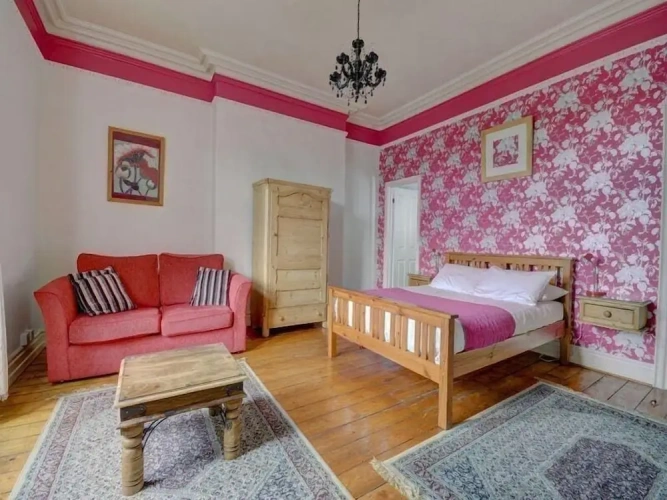 Standard Double room with city view
