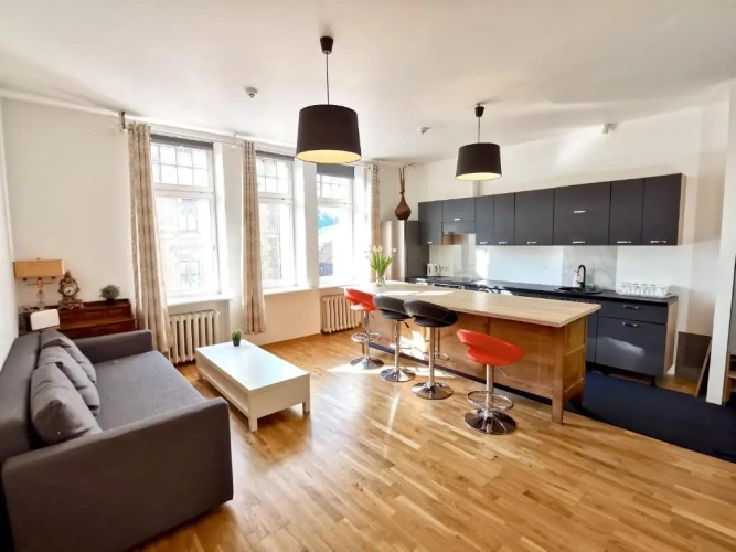 2 Bedrooms Apartment