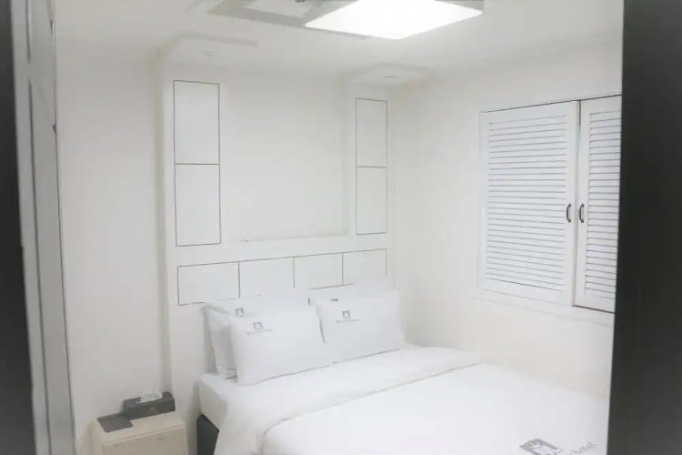Must Stay Hotel (Han River)