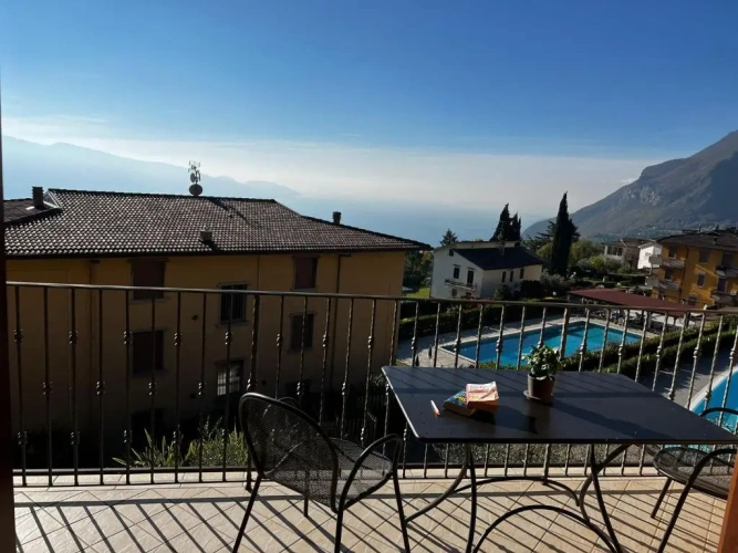 2 Bedrooms Classic Apartment with partial view