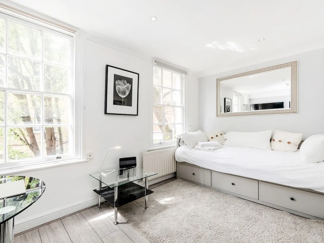 Deluxe Apartment
