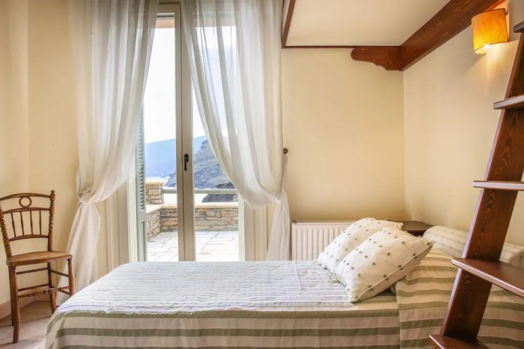 Seaview Beach House by Villarentalsgr